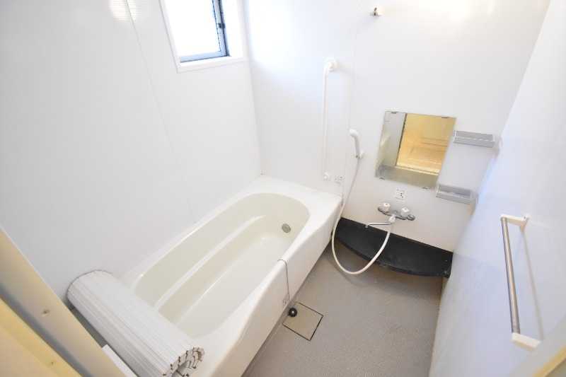 ��ʌ��������܎s��{��O���S���ڂ̃A�p�[�g�̃o�X