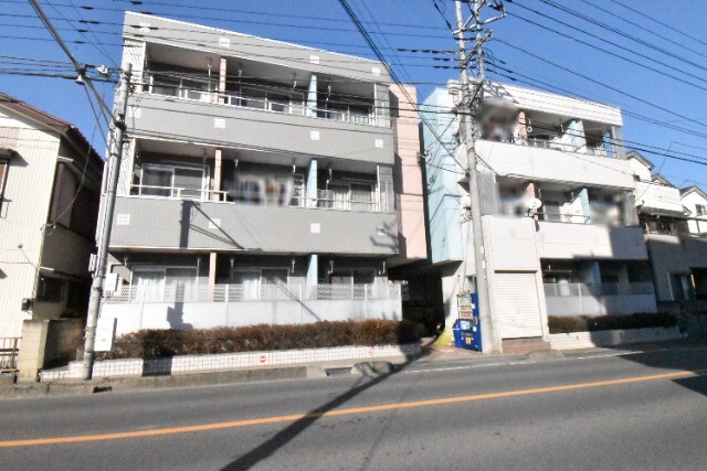 ��ʌ�����s�Ԉ�R���ڂ̃}���V�����̌����O��