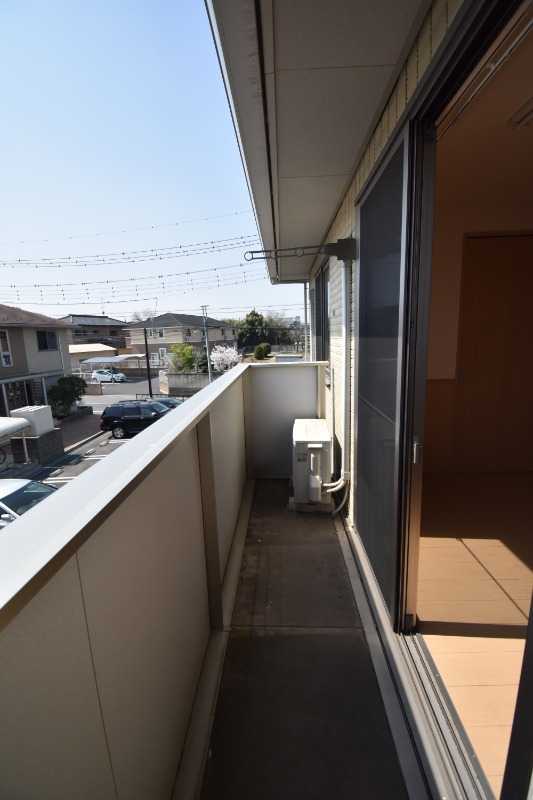 ��ʌ��������܎s��{��O���S���ڂ̃A�p�[�g�̃o���R�j�[