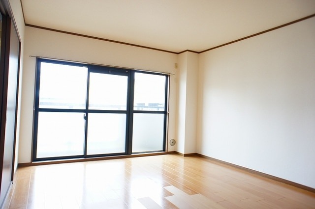 ��ʌ��z�J�s�{�{���Q���ڂ̃}���V�����̋��ԁE���r���O