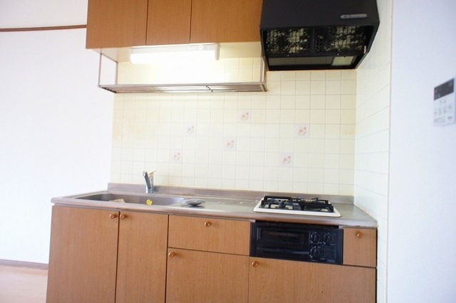 ��ʌ��z�J�s�{�{���Q���ڂ̃}���V�����̃L�b�`��