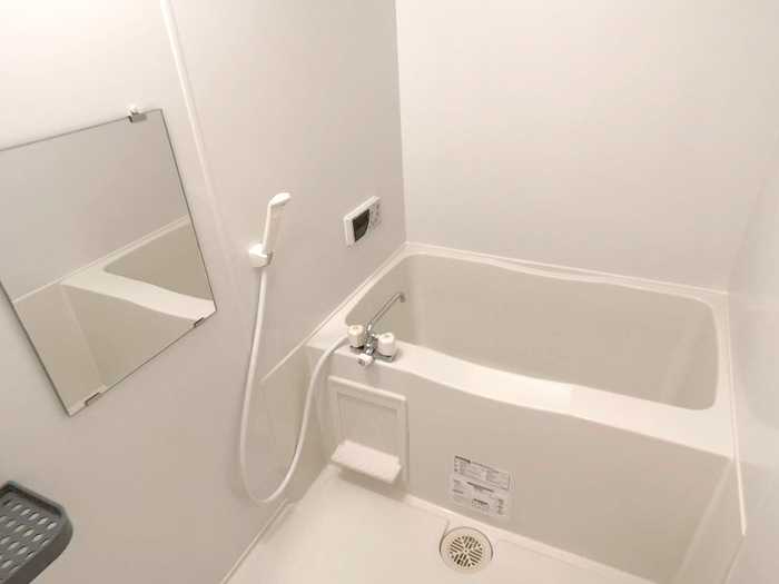 ��ʌ��z�J�s�����Q���ڂ̃A�p�[�g�̃o�X