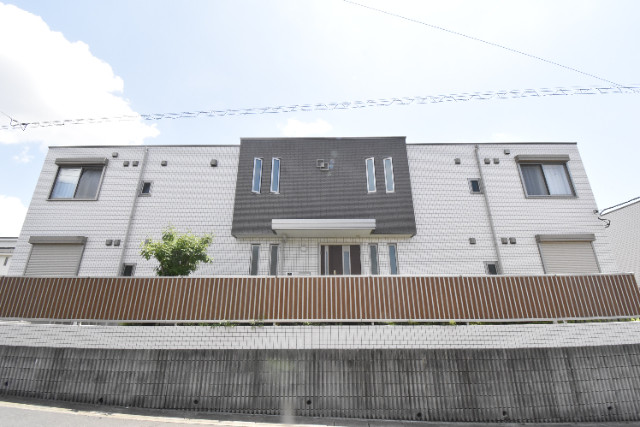 ��ʌ��������܎s���搼��{�R���ڂ̃A�p�[�g�̌����O��