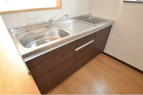 ��ʌ��������܎s��{��O���Q���ڂ̃A�p�[�g�̃L�b�`��