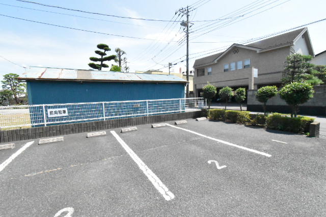 ��ʌ��z�J�s�{�{���Q���ڂ̃}���V�����̒��ԏ�