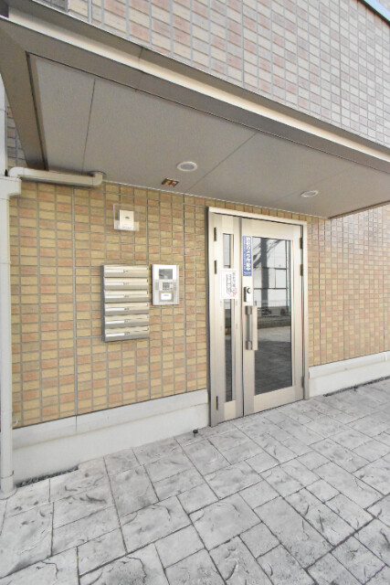 ��ʌ��z�J�s�����Q���ڂ̃A�p�[�g�̃G���g�����X