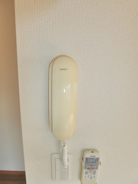 ��ʌ��@�c�s�@�c�R���ڂ̃}���V�����̂��̑��ݔ�