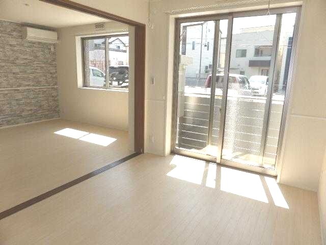 ��ʌ��������܎s���搼��{�R���ڂ̃A�p�[�g�̃o���R�j�[