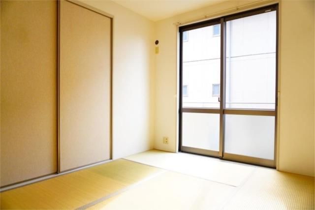 ��ʌ������s���h�Q���ڂ̃A�p�[�g�̂��̑������E�X�y�[�X