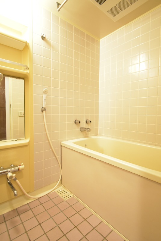 ��ʌ��������܎s�k��听���S���ڂ̃}���V�����̃o�X