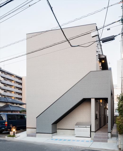 ��ʌ��������܎s�����擌��{�T���ڂ̃A�p�[�g�̌����O��