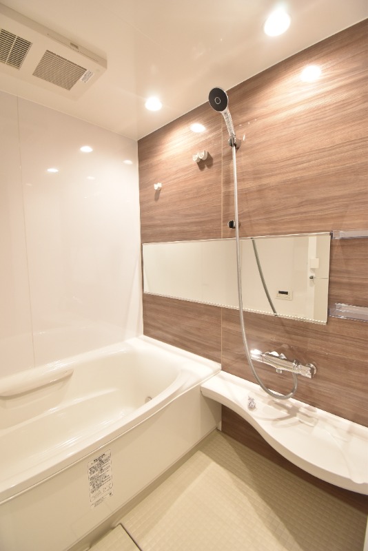 ��ʌ��������܎s��{��x�̓����P���ڂ̃}���V�����̃o�X