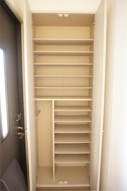 ��ʌ������s���h�Q���ڂ̃A�p�[�g�̎��[