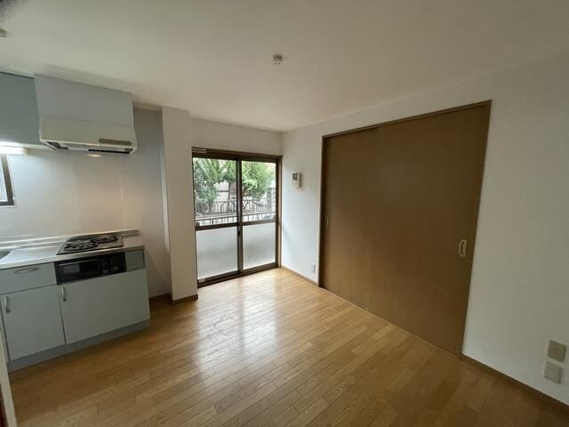 ��ʌ�����s�씵���J�T���ڂ̃}���V�����̃L�b�`��