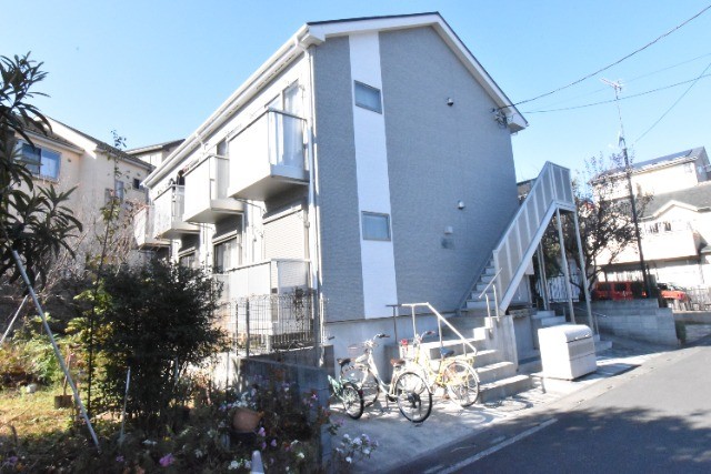 ��ʌ�����s�˒˓�Q���ڂ̃A�p�[�g�̌����O��