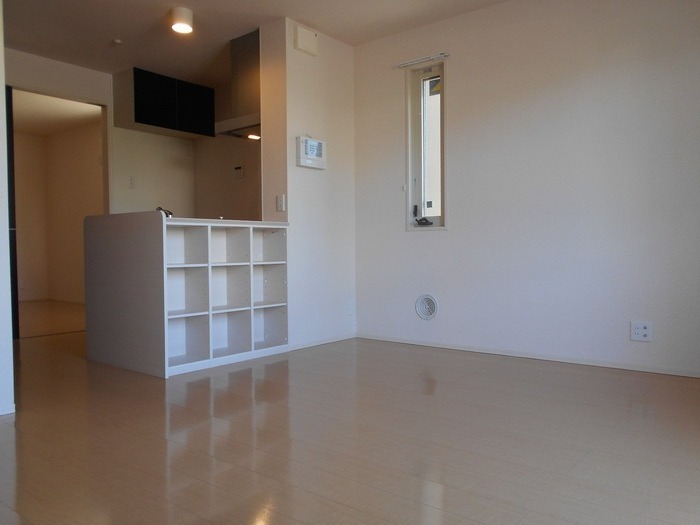 ��ʌ��z�J�s���C�N�^�E���P���ڂ̃A�p�[�g�̋��ԁE���r���O