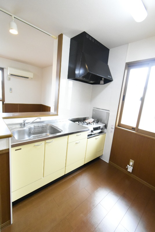 ��ʌ��������܎s�k��ʏ����̃A�p�[�g�̃L�b�`��