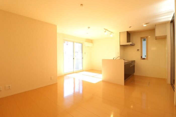 ��ʌ��������܎s�Y�a���؍�S���ڂ̃A�p�[�g�̋��ԁE���r���O