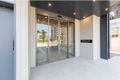 ��ʌ��z�J�s���������̃}���V�����̃G���g�����X