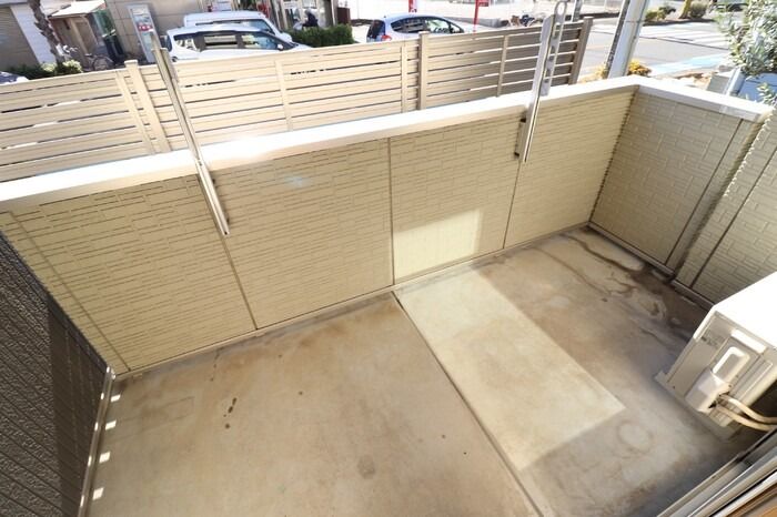 ��ʌ��������܎s�Y�a���؍�S���ڂ̃A�p�[�g�̃o���R�j�[