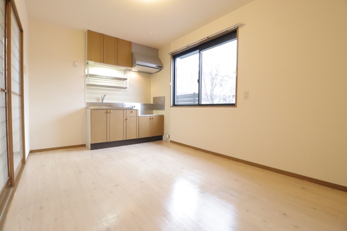 ��ʌ��������܎s�k�捡�H���̃A�p�[�g�̋��ԁE���r���O