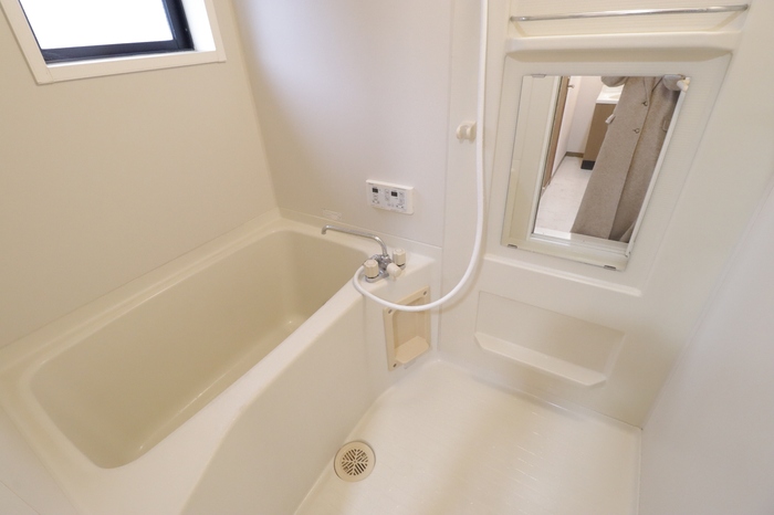 ��ʌ��������܎s�k�捡�H���̃A�p�[�g�̃o�X