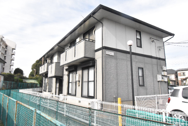 ��ʌ��������܎s�k�捡�H���̃A�p�[�g�̌����O��