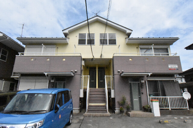 ��ʌ��@�c�s�@�c�T���ڂ̃A�p�[�g�̃G���g�����X