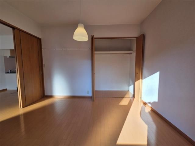 ��ʌ��z�J�s���]���P���ڂ̃A�p�[�g�̂��̑������E�X�y�[�X