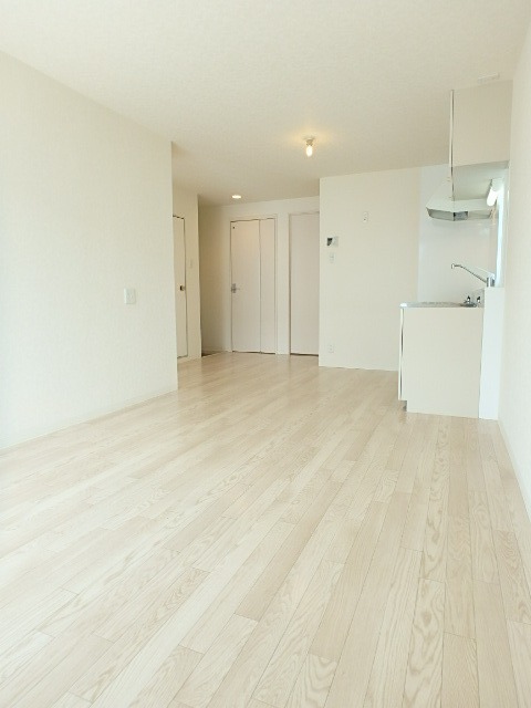 ��ʌ��������܎s�k����i���R���ڂ̃A�p�[�g�̋��ԁE���r���O