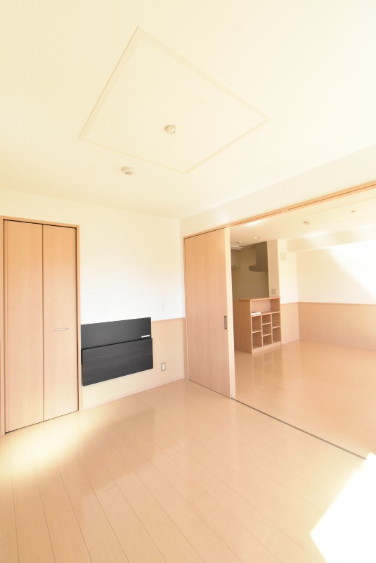 ��ʌ�����s�{���U���ڂ̃A�p�[�g�̂��̑������E�X�y�[�X