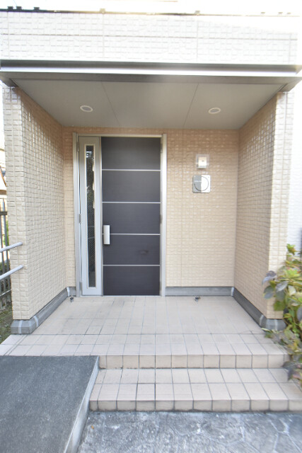 ��ʌ�����s�{���U���ڂ̃A�p�[�g�̃G���g�����X