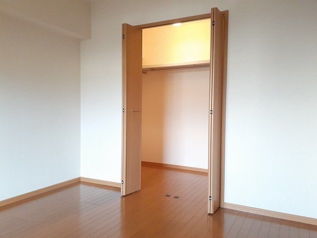 ��ʌ������s�����̃}���V�����̎��[