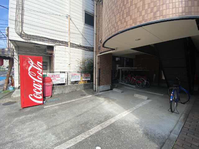 ��ʌ��������܎s�k��{�����R���ڂ̃}���V�����̒��ԏ�