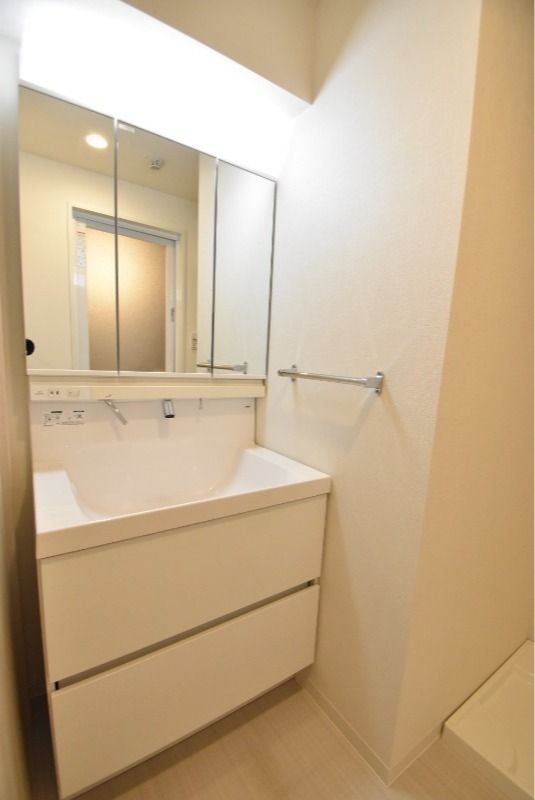 ��ʌ��������܎s�΋�����S���ڂ̃}���V�����̐��ʏ�