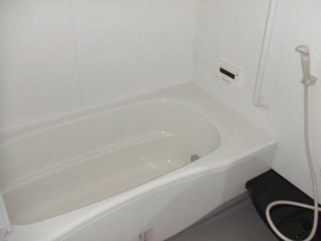 ��ʌ�����s�����Q���ڂ̃A�p�[�g�̃o�X