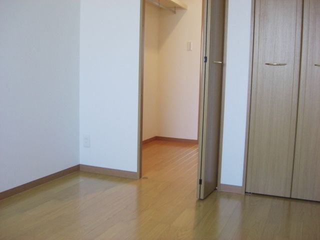 ��ʌ�����s���{���Q���ڂ̃}���V�����̂��̑������E�X�y�[�X