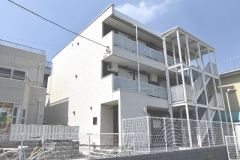 ��ʌ��������܎s��{����ؒ��S����902-1�̃}���V�����̌����O��