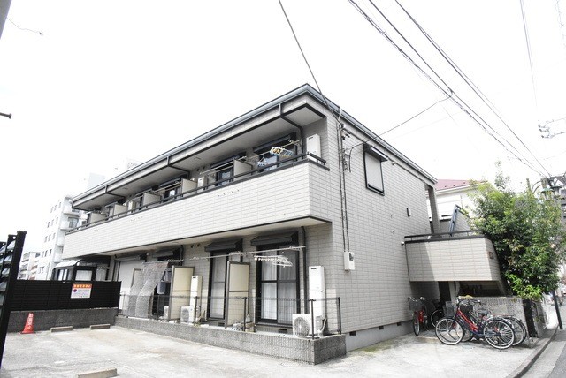 ��ʌ��������܎s��{��{���S���ڂ̃A�p�[�g�̌����O��