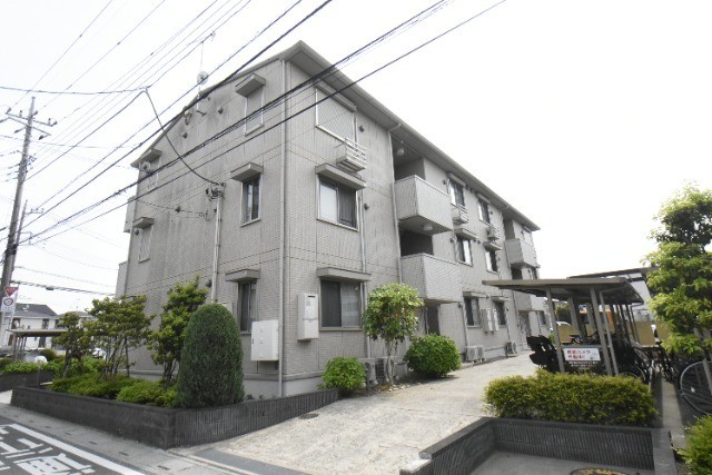 ��ʌ�����s�{���U���ڂ̃A�p�[�g�̌����O��