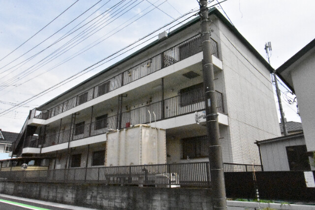 ��ʌ��������܎s�����擌��{�P���ڂ̃}���V�����̌����O��