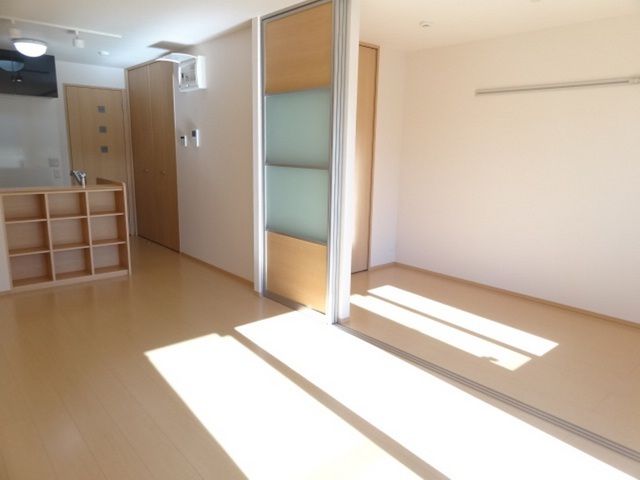 ��ʌ��������܎s��{��O���P���ڂ̃A�p�[�g�̋��ԁE���r���O