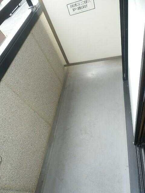 ��ʌ��������܎s��{��{���S���ڂ̃A�p�[�g�̃o���R�j�[