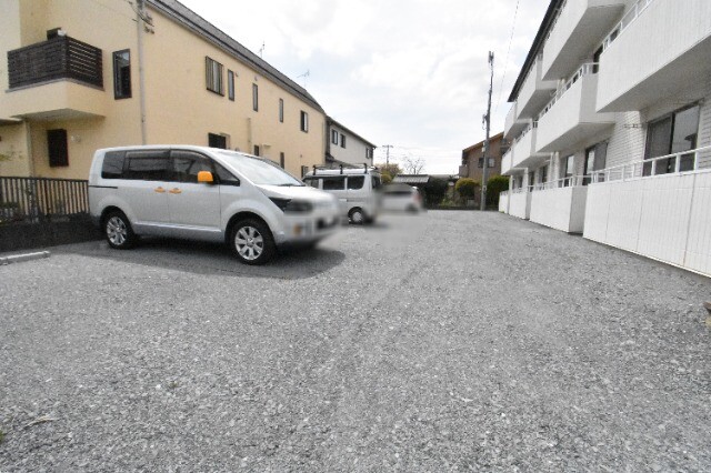 ��ʌ��������܎s�����擌��{�P���ڂ̃}���V�����̒��ԏ�