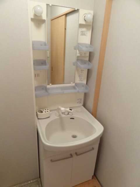 ��ʌ��������܎s��{��O���P���ڂ̃A�p�[�g�̐��ʏ�