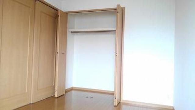 ��ʌ������s���P���ڂ̃A�p�[�g�̎��[