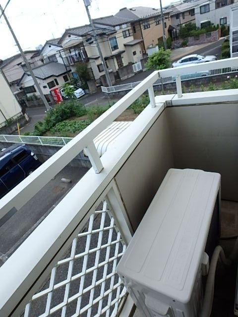 ��ʌ��������܎s������厚����̃A�p�[�g�̃o���R�j�[