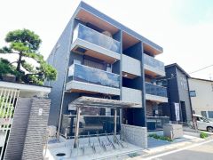 ��ʌ�����s�݉ƒ�15-8�̃A�p�[�g�̌����O��