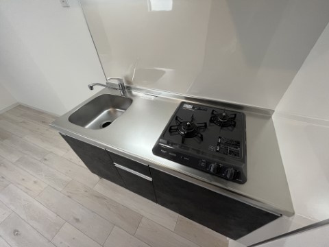 ��ʌ��t�����s�Ԑς̃A�p�[�g�̃L�b�`��