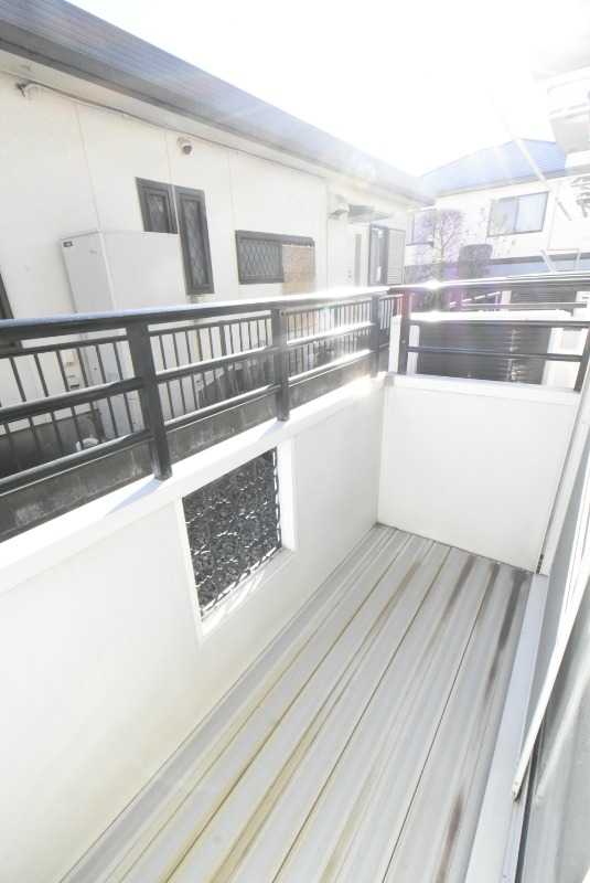 ��ʌ��������܎s�����擌��{�P���ڂ̃A�p�[�g�̃o���R�j�[